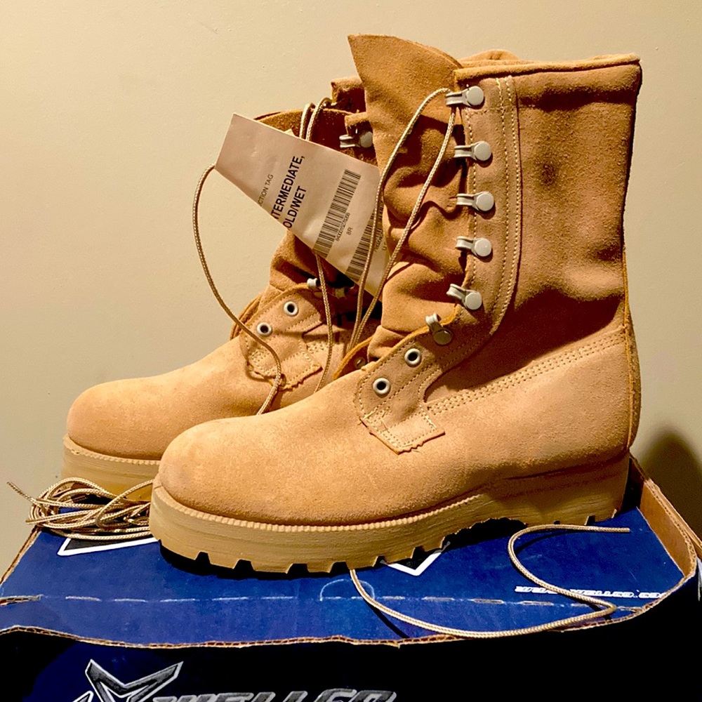 Desert Tan Temperate Weather Combat Boots